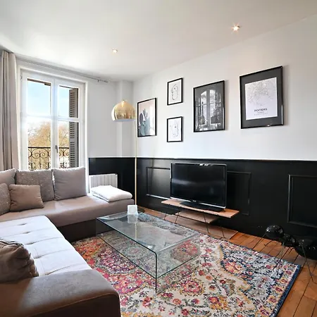 Le Collectionneur Apartmán Poitiers