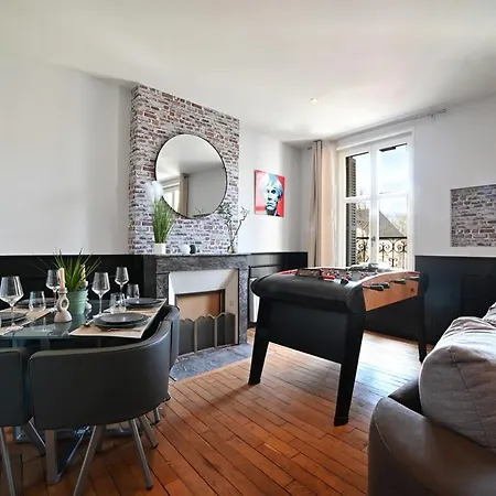 Le Collectionneur ~ Babyfoot ~ Centre-ville Apartment